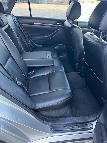 Toyota Avensis 12 of 13