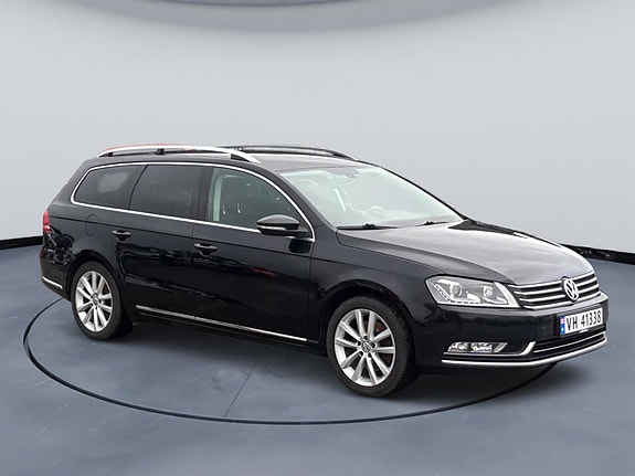 Volkswagen Passat 4 of 16