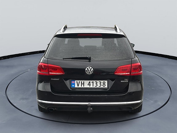 Volkswagen Passat 7 of 16