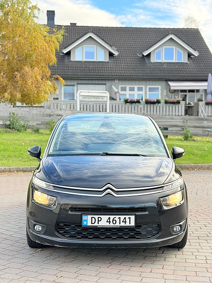 Citroen Grand C4 Picasso 2 of 8