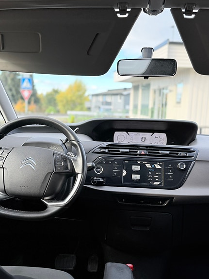 Citroen Grand C4 Picasso 7 of 8