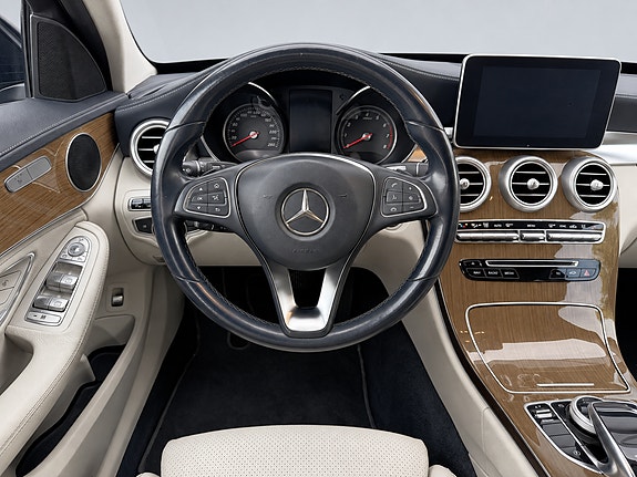 Mercedes-Benz C180 18 of 30
