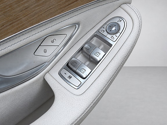 Mercedes-Benz C180 14 of 30