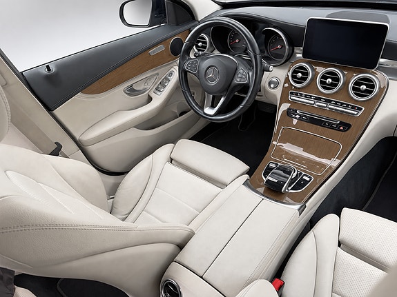 Mercedes-Benz C180 22 of 30