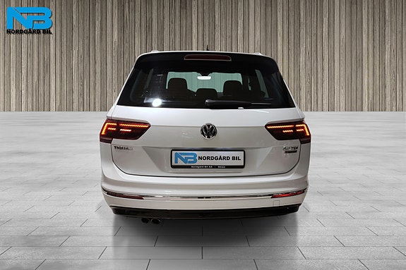 Volkswagen Tiguan 5 of 20