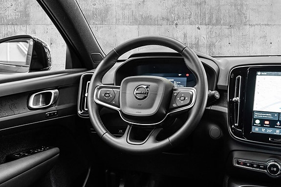Volvo EX40 22 of 29