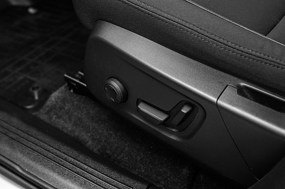 Volvo EX40 19 of 29