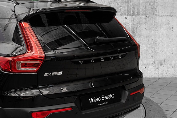 Volvo EX40 6 of 29