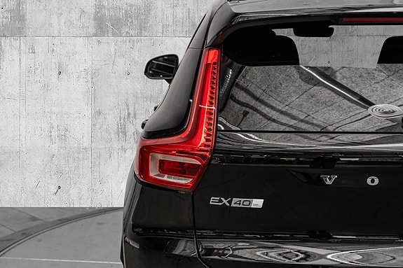 Volvo EX40 8 of 29