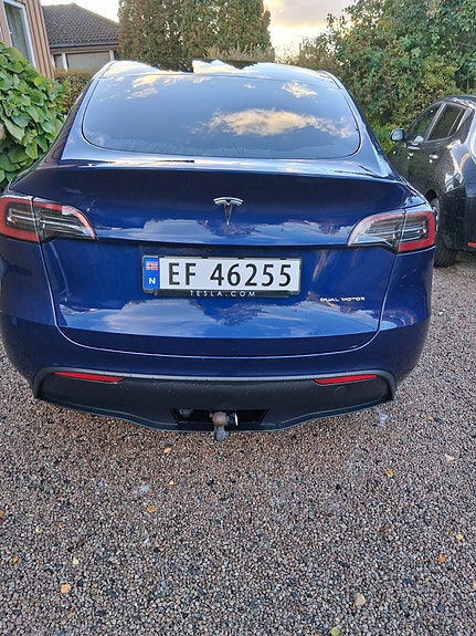 Tesla Model Y 6 of 10