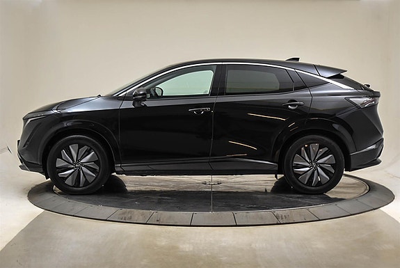 Nissan Ariya 4 of 30