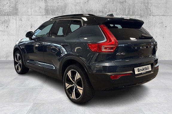 Volvo XC40 3 of 24