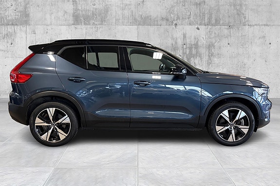 Volvo XC40 6 of 24