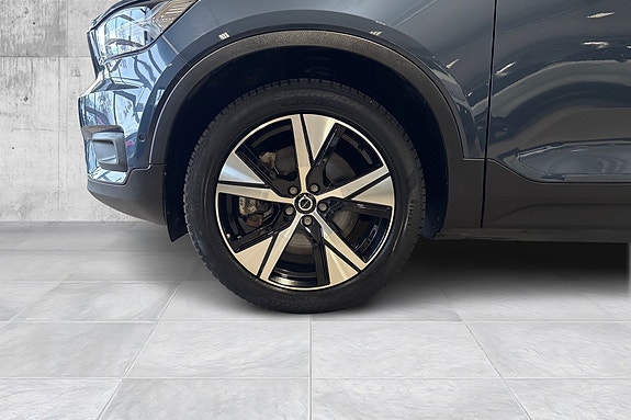 Volvo XC40 9 of 24