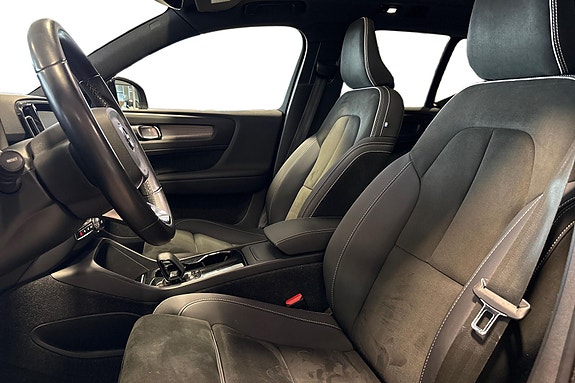 Volvo XC40 10 of 24