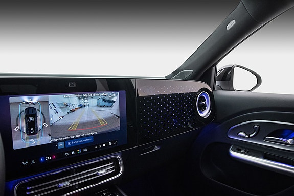 Mercedes-Benz GLB35 22 of 26