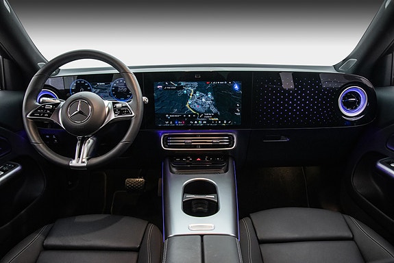 Mercedes-Benz GLB35 19 of 26