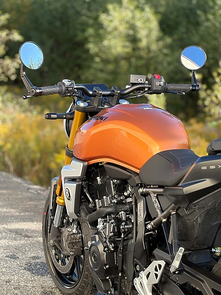 Suzuki GSX-8T 8 of 29