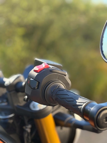 Suzuki GSX-8T 14 of 29