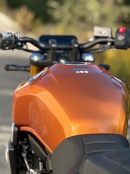 Suzuki GSX-8T 9 of 29