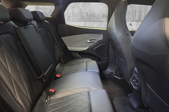 Ford Explorer 13 of 27