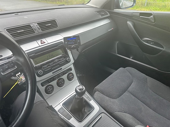 Volkswagen Passat 11 of 24