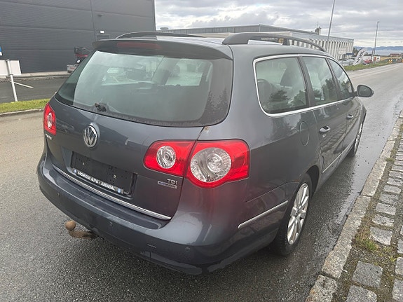 Volkswagen Passat 7 of 24