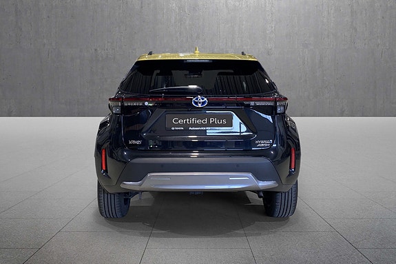 Toyota Yaris Cross 4 of 19