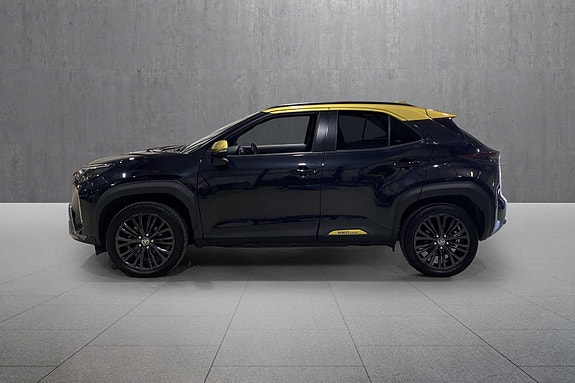 Toyota Yaris Cross 2 of 19