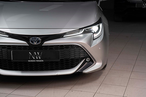 Toyota Corolla 4 of 27