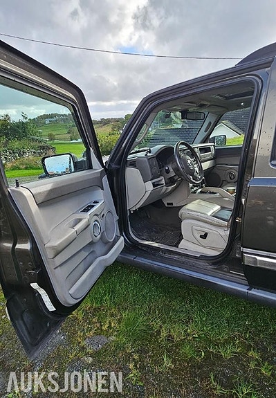 Jeep Commander 6 of 11