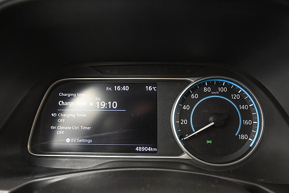 Nissan Leaf 21 of 30