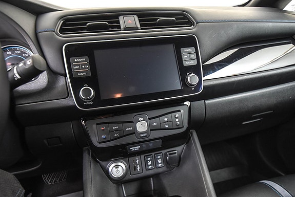 Nissan Leaf 16 of 30