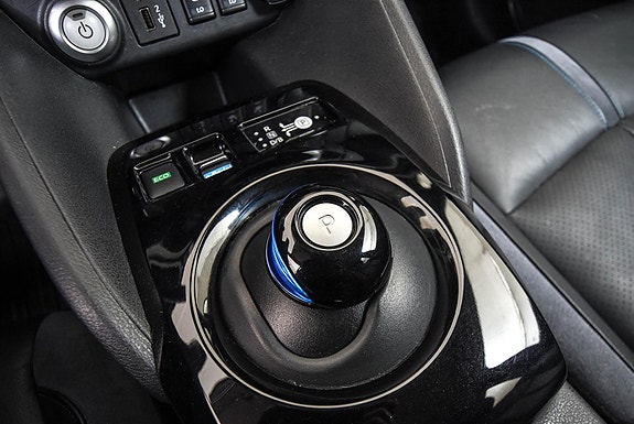 Nissan Leaf 15 of 30