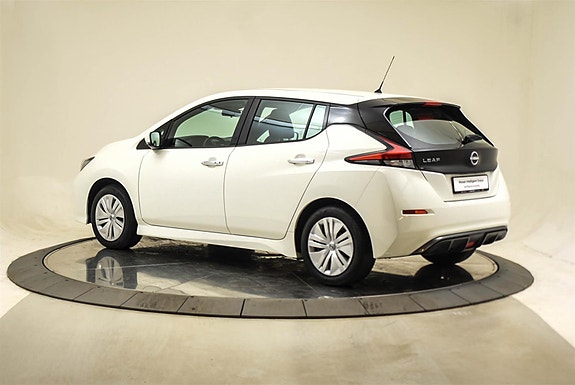 Nissan Leaf 8 of 27