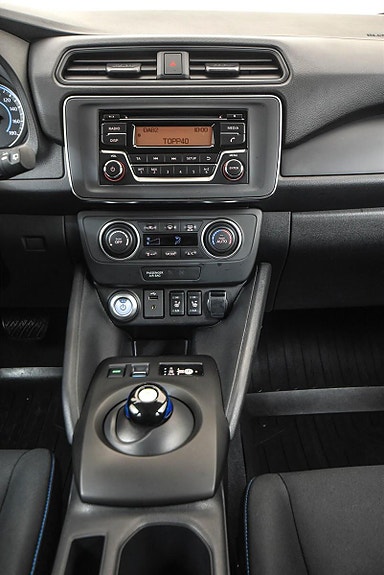Nissan Leaf 16 of 27