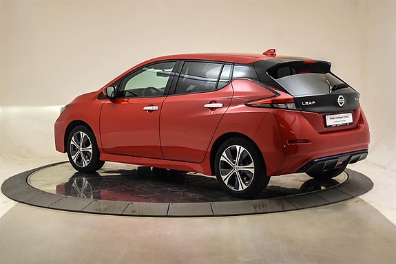 Nissan Leaf 3 of 27