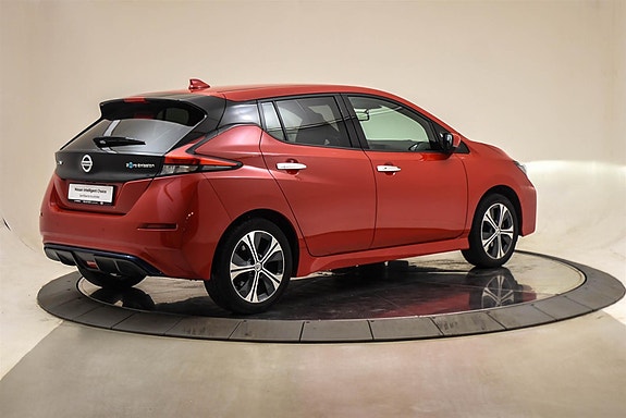 Nissan Leaf 6 of 27
