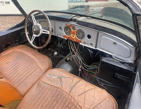 Jaguar XK150 4 of 6