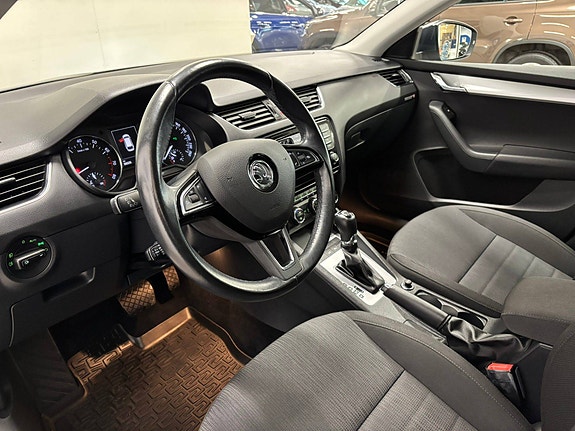 Skoda Octavia 18 of 30