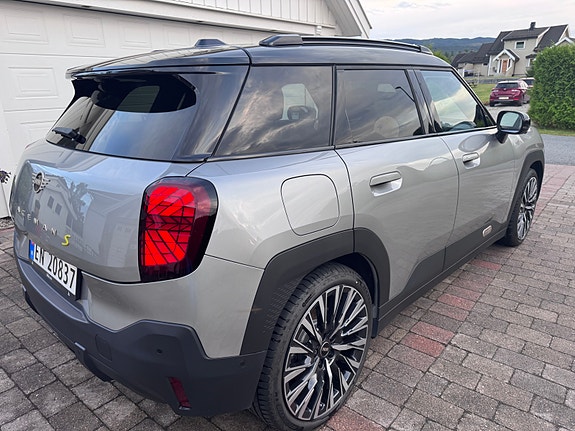 MINI Aceman SE 7 of 30