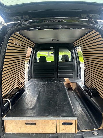 Volkswagen Caddy Maxi 9 of 15