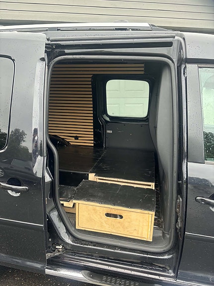 Volkswagen Caddy Maxi 6 of 15