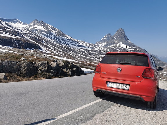Volkswagen Polo 2 of 16