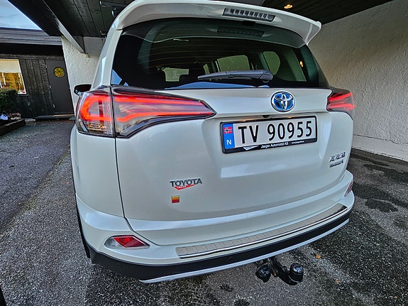 Toyota RAV4 5 of 28