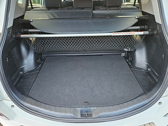 Toyota RAV4 13 of 28
