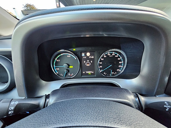 Toyota RAV4 16 of 28
