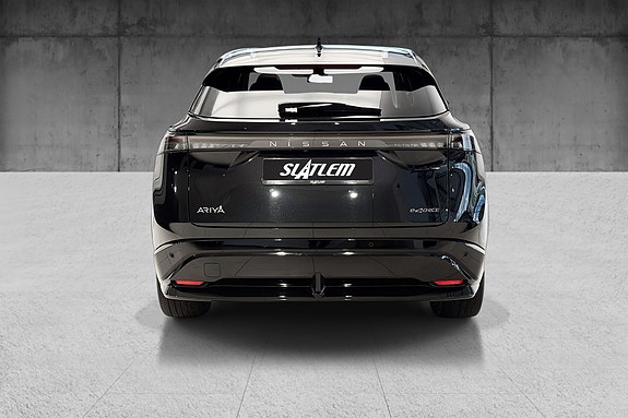 Nissan Ariya 5 of 30