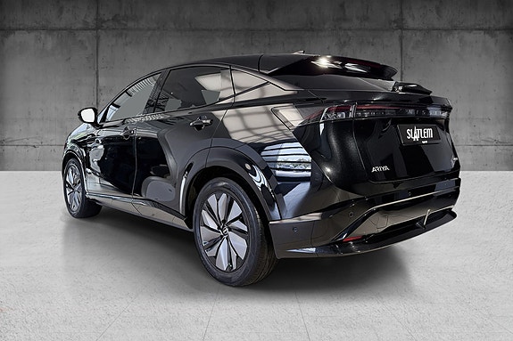 Nissan Ariya 4 of 30