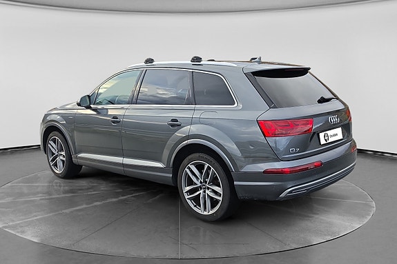 Audi Q7 3 of 20